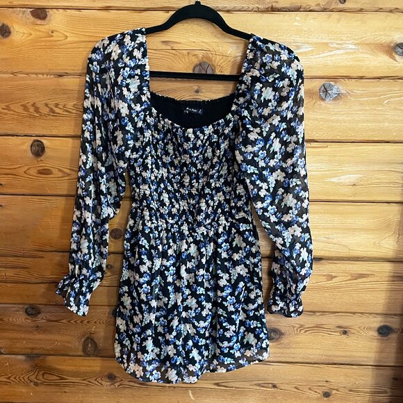 Abercrombie & Fitch Smocked Floral Chiffon Puff Sleeve Romper Size Small - Picture 1 of 5